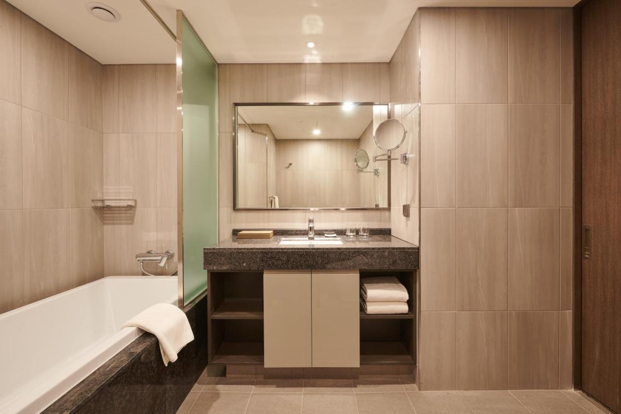 Stanford Hotel Myeongdong Seoul Exterior photo