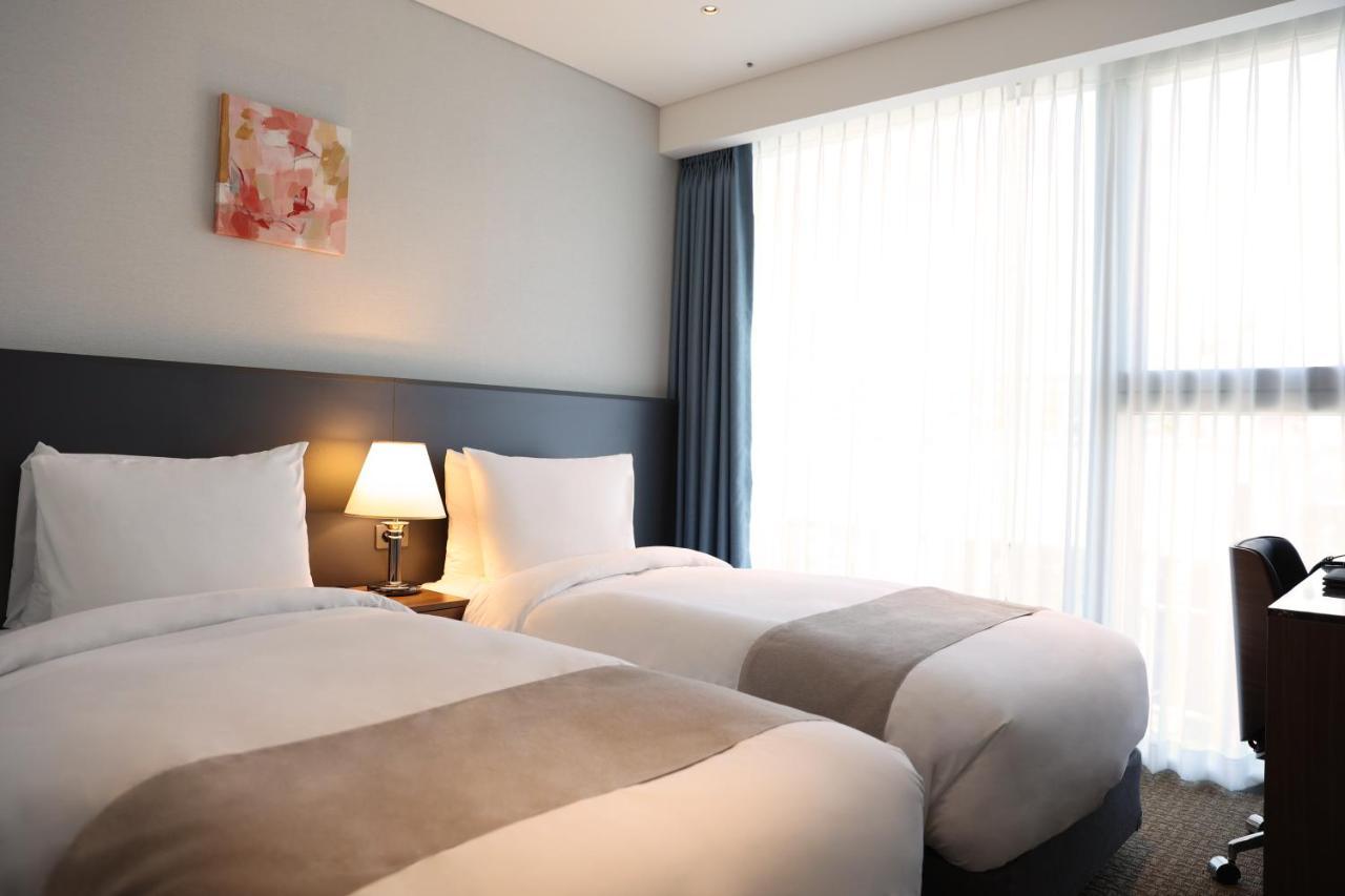 Stanford Hotel Myeongdong Seoul Exterior photo