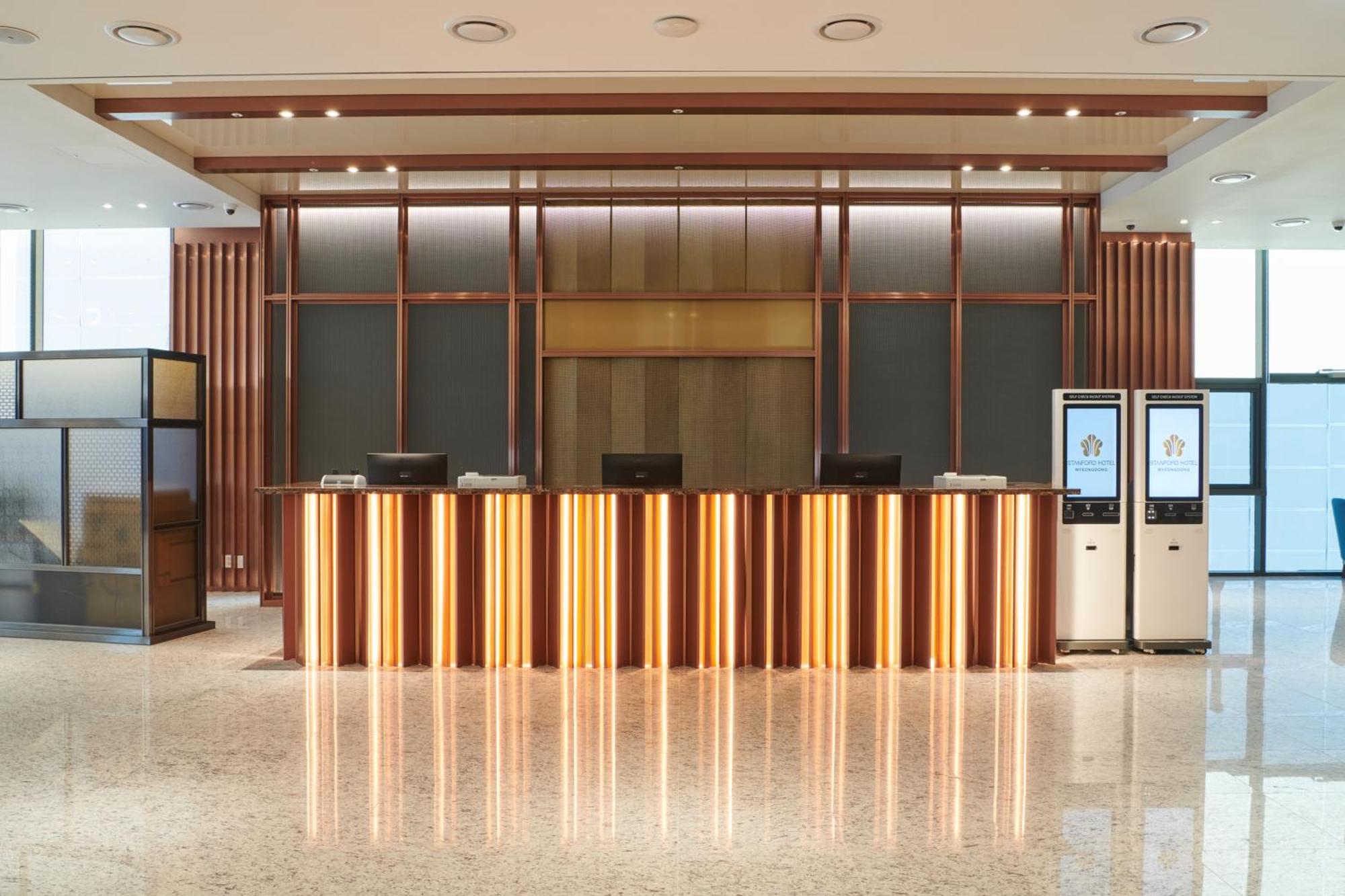 Stanford Hotel Myeongdong Seoul Exterior photo